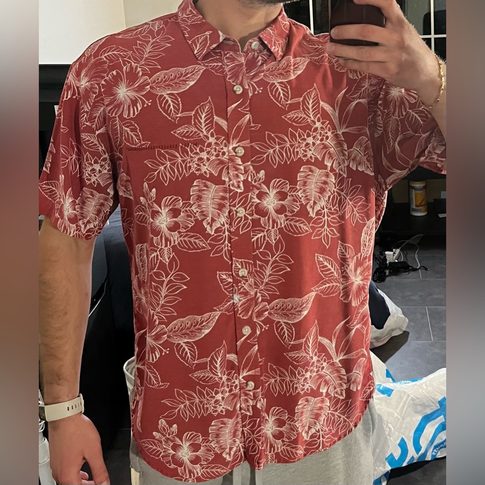 Seapoint Floral Hawaiian Button-Down Shirt